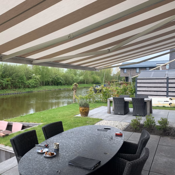 Terrasscherm gesloten cassette - Afbeelding 2